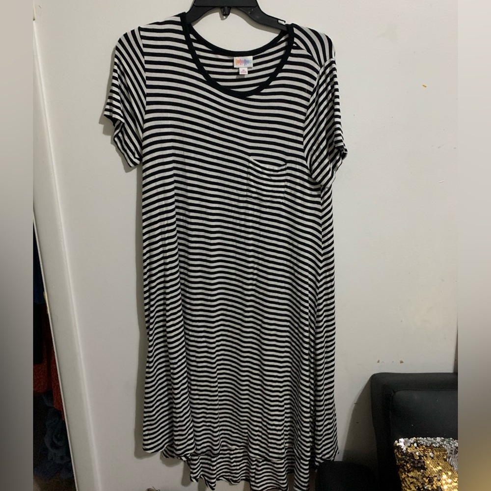 LULAROE Horizontal Black and White Striped Dress- Sz M